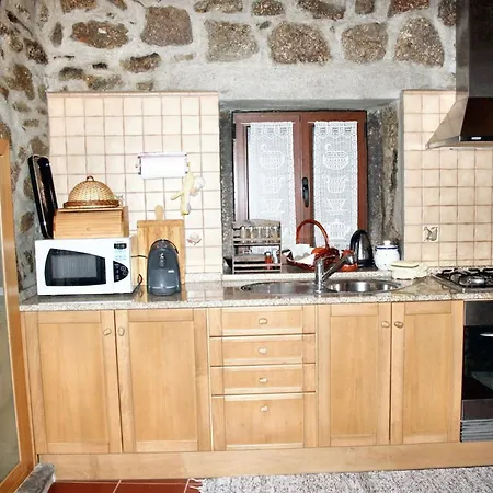 Holiday home Spacious Family House In Nogueira With Garden Moita (Viseu)