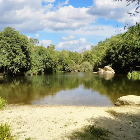 Spacious Family House In Nogueira With Garden Casa de Férias Moita (Viseu)