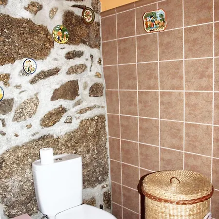 Holiday home Spacious Family House In Nogueira With Garden Moita (Viseu)