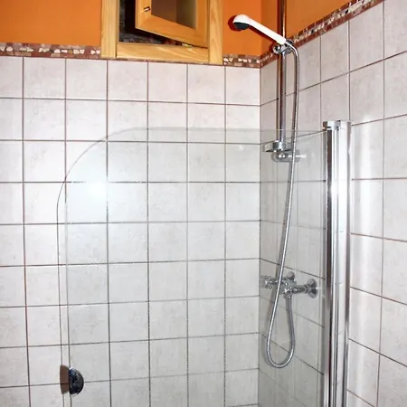 Spacious Family House In Nogueira With Garden * Moita (Viseu)