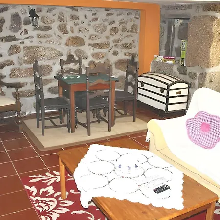 Spacious Family House In Nogueira With Garden Holiday home *