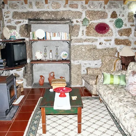 Holiday home Spacious Family House In Nogueira With Garden
