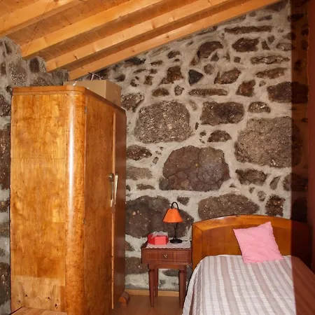 Holiday home Spacious Family House In Nogueira With Garden Moita (Viseu)