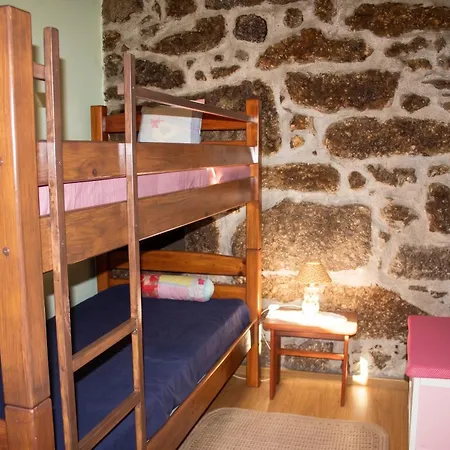 Spacious Family House In Nogueira With Garden *