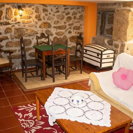 Holiday home Spacious Family House In Nogueira With Garden