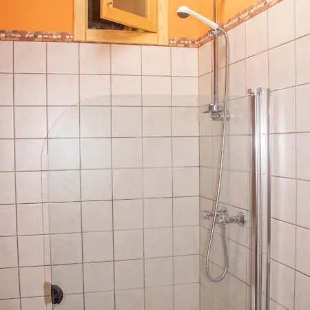 Spacious Family House In Nogueira With Garden *