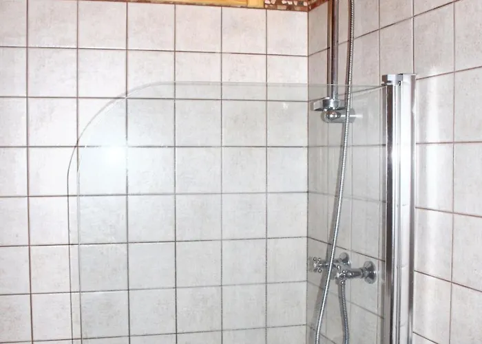 Spacious Family House In Nogueira With Garden * Moita (Viseu)