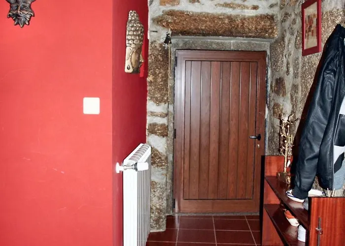 Spacious Family House In Nogueira With Garden Prázdninový dům Moita (Viseu)